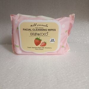 Strawberry Facial Cleansing Wipes B1G1 Set Of 3